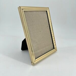 Vintage Gold Tone Metal Textured Tabletop Picture Frame 4x6 Glass Insert